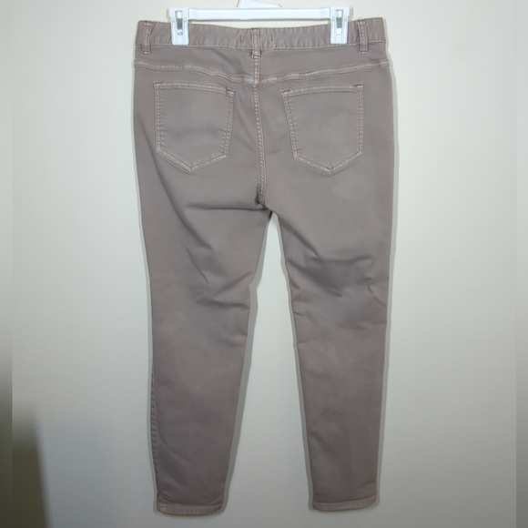 Free People Womens Size 31 Jeans Skinny Beige Distressed Ripped Denim - Picture 7 of 7